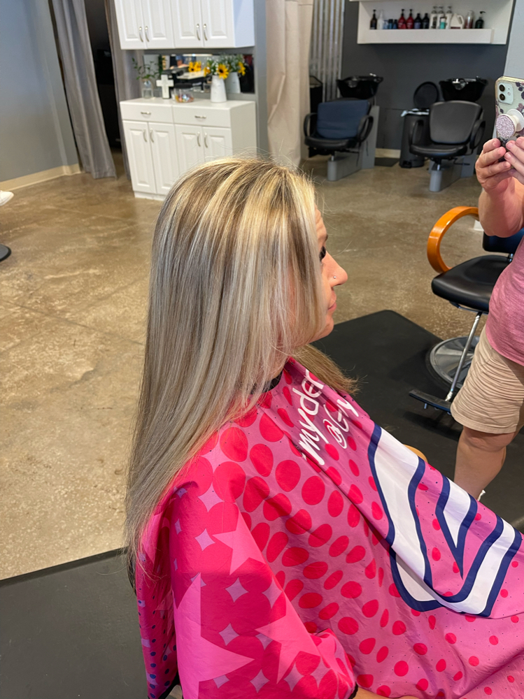 Full Highlights at The Beauty Lounge in Guthrie, OK