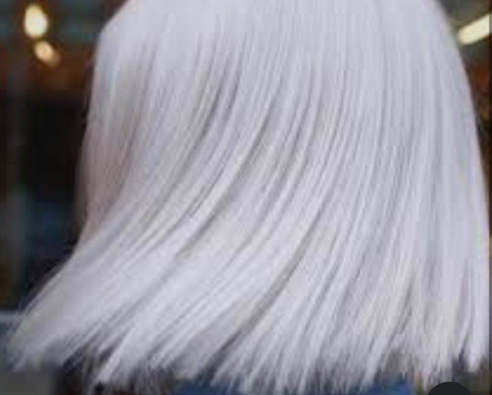 The Platinum Re-Touch Package at Christina @ Vogue Salon in Weldon Spring, MO