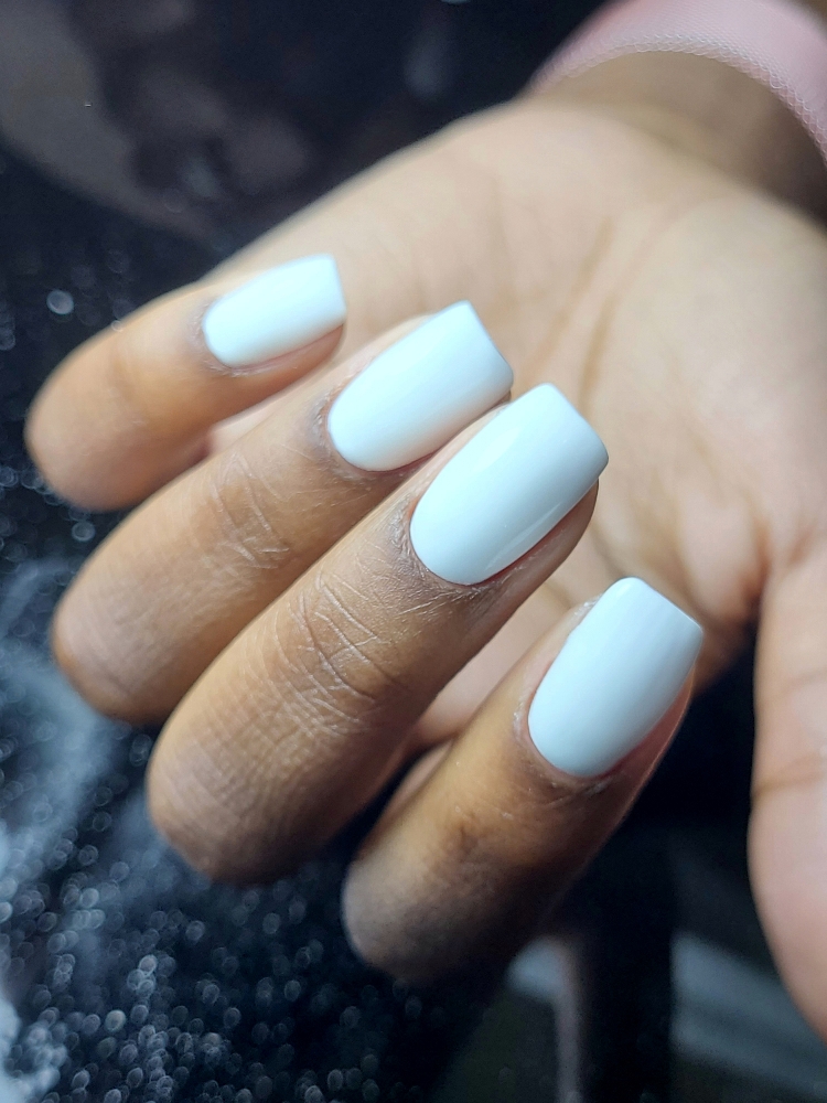 REGULAR MANICURE