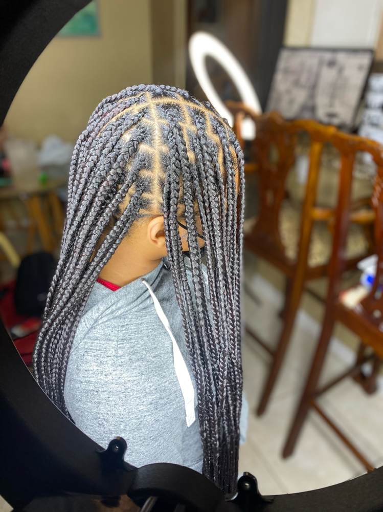 Medium Knotless Knee Length