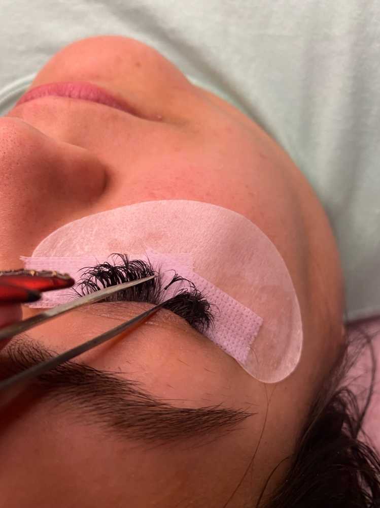 Lash Extension Removal