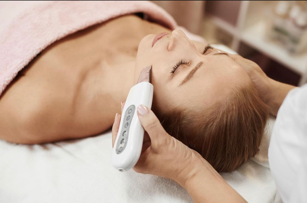 Lotus Ultrasonic Facial