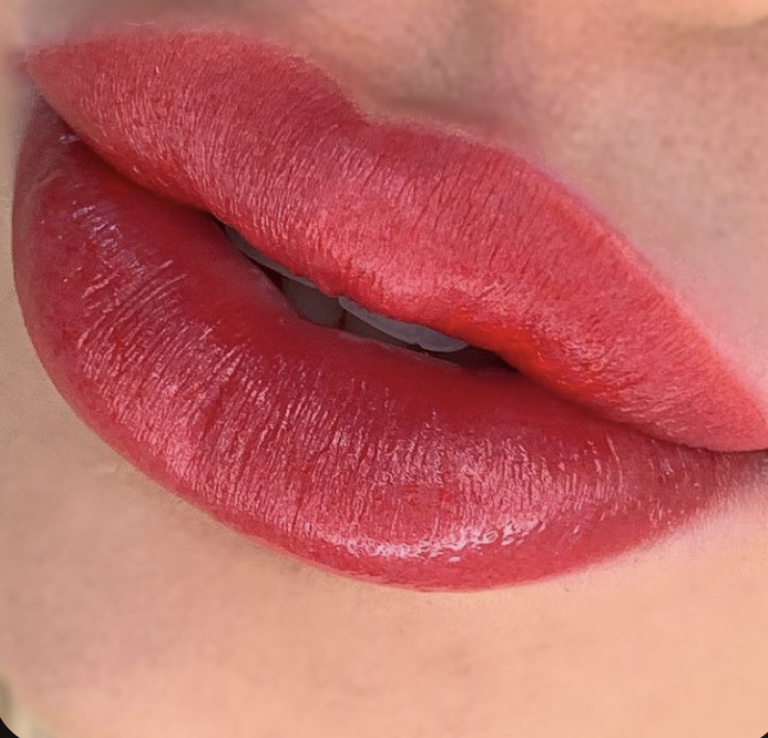 Lip Blushing
