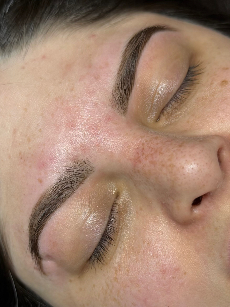 Brow Tinting