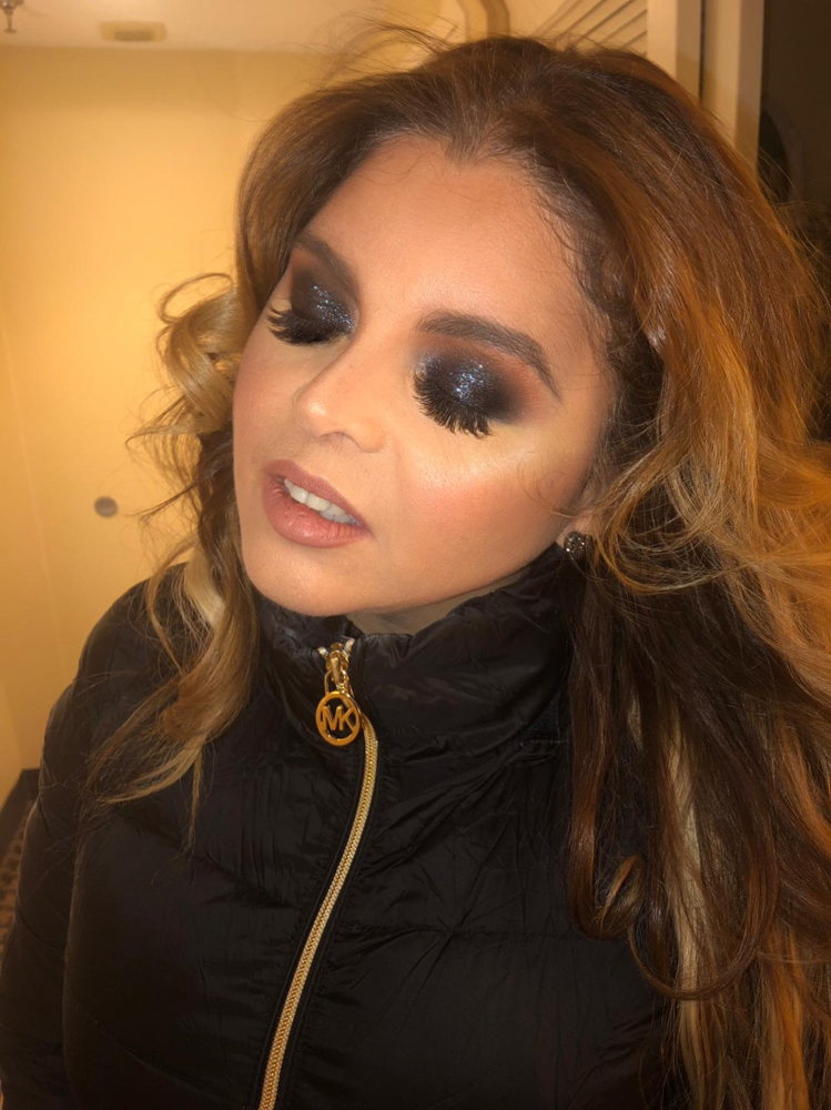 SMOKEY EYE MAKEUP