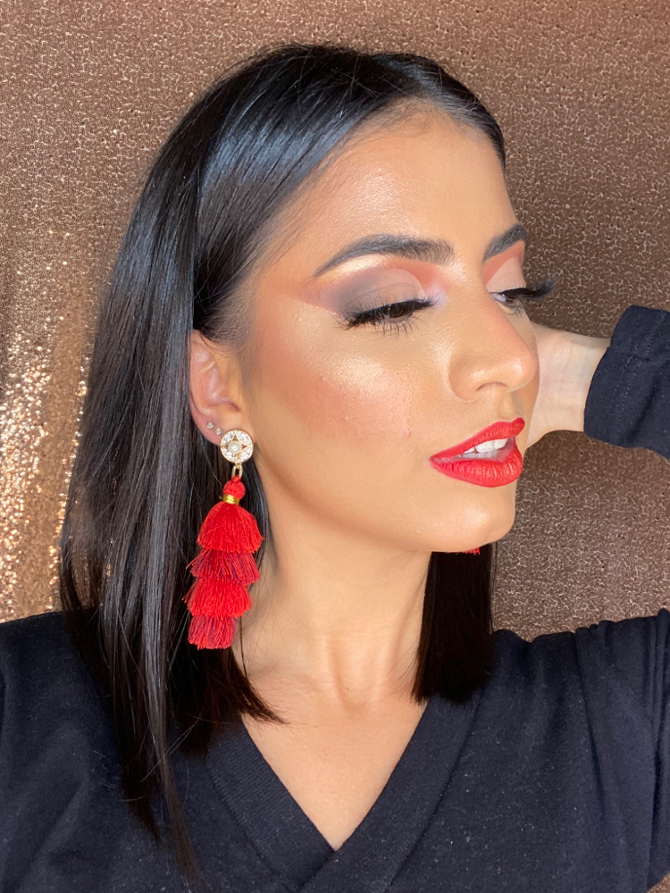 GLAM MAKEUP