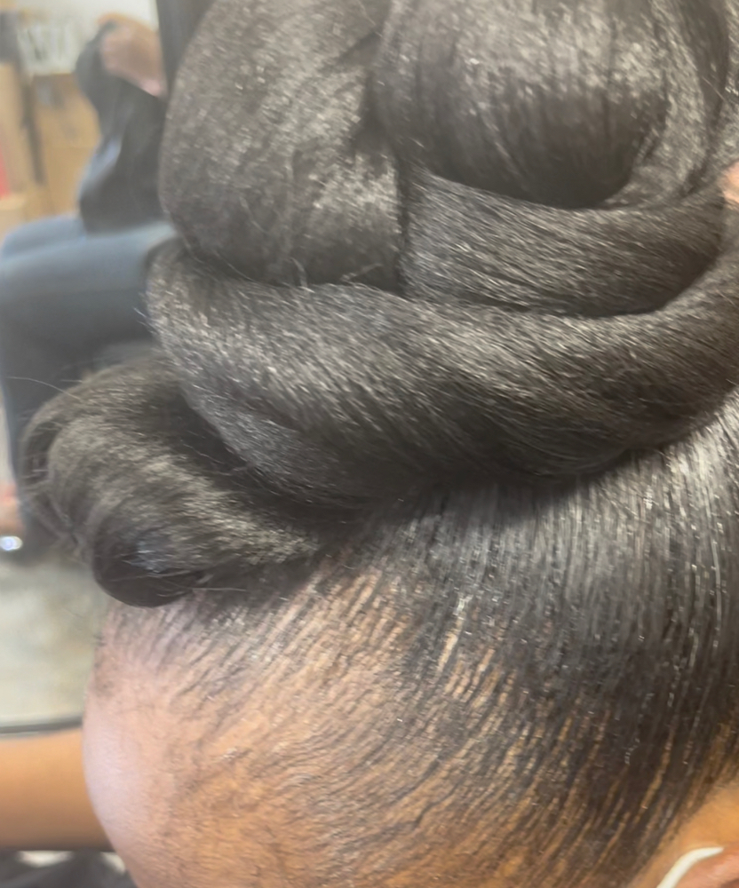 SYNETHIC PONYTAIL PIN at BEAUTY SPECIALIST in Brooklyn, NY