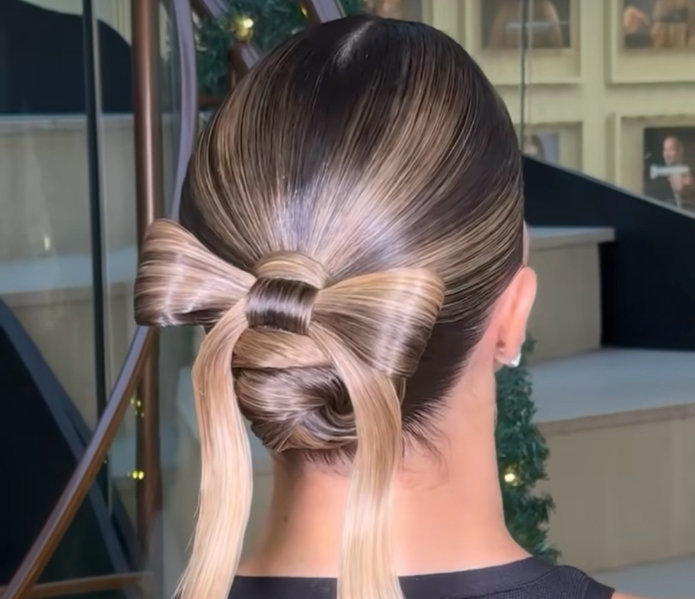 BOW IN A BUN