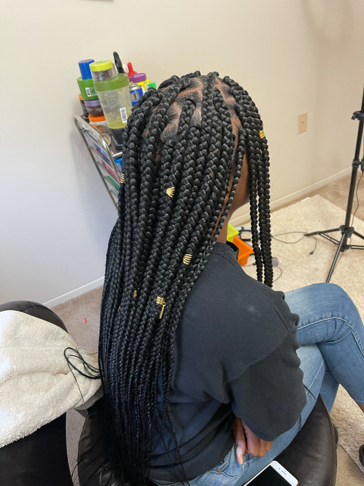 S-Med Box Braids With Accessories