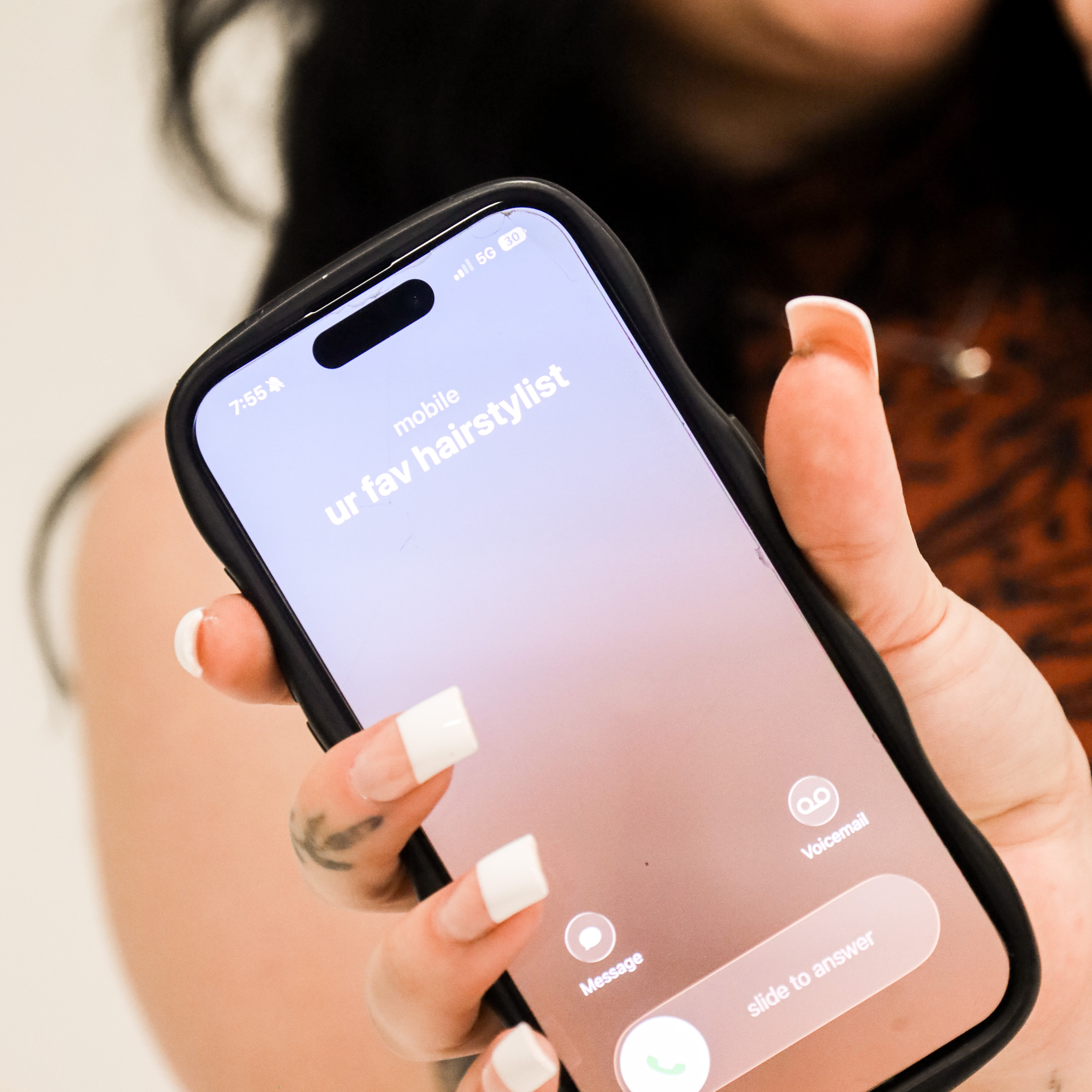 Consultation at Grim and Glam Salon in Texas, TX