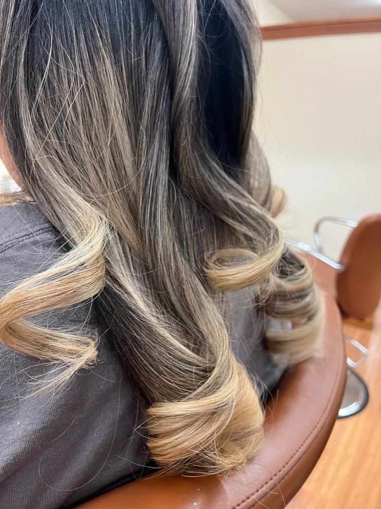 Voluminous Blowdry Set