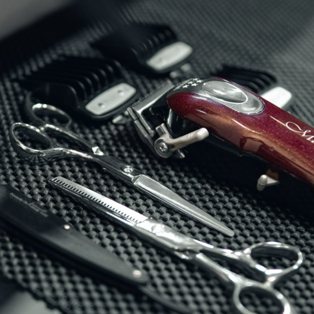 Mens Haircut at Classic Clippers in Starkville, MS