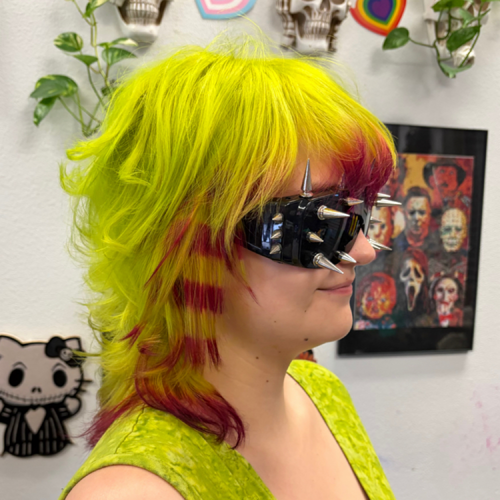 Short Haircut With Claudia at Looks That Kill Salon in Houston, TX