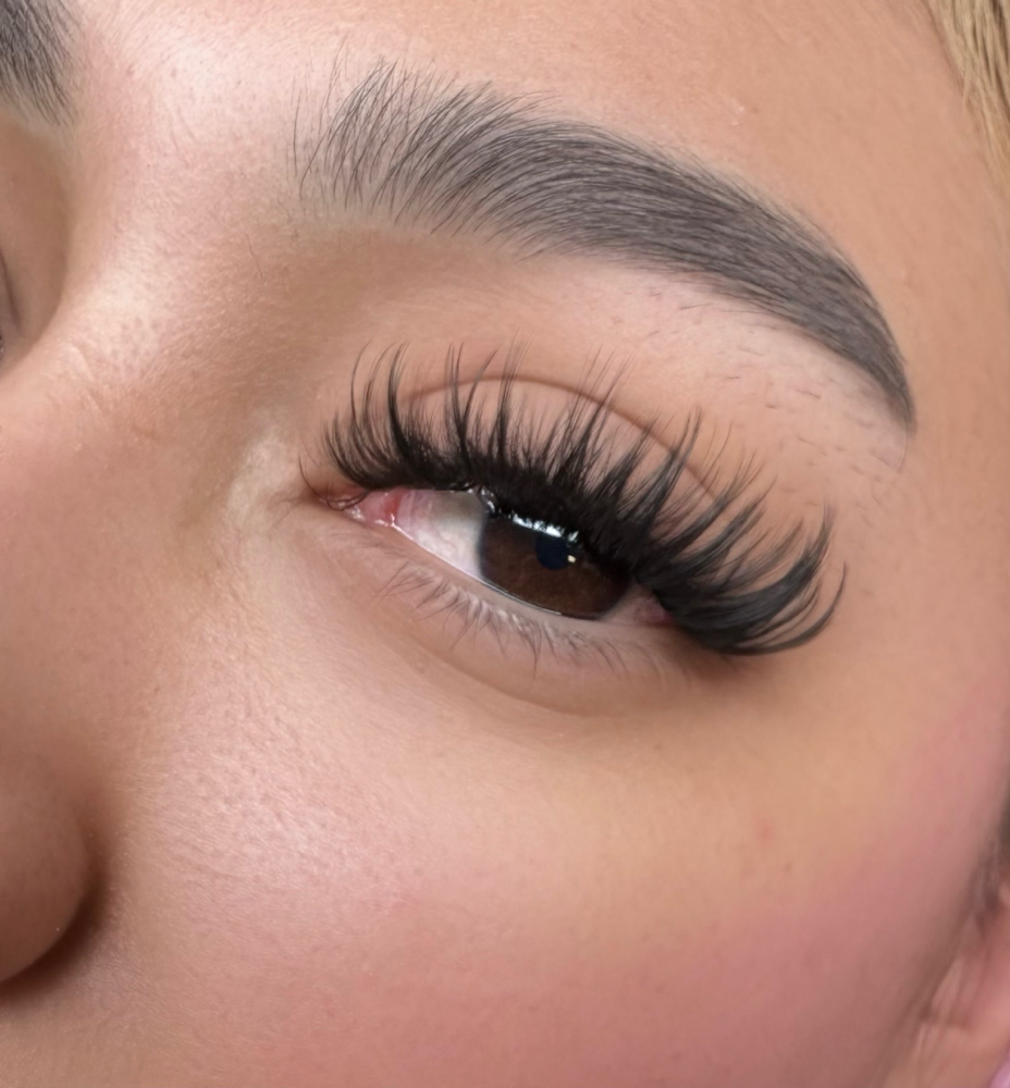 Full Set Wispy at LASHES_BY_LILI in Federal  Way, WA