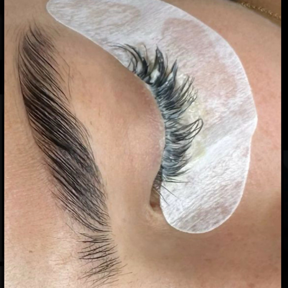Lash Removal at Love Me Lashes – Luxury Lashes & Hair in Clermont, FL