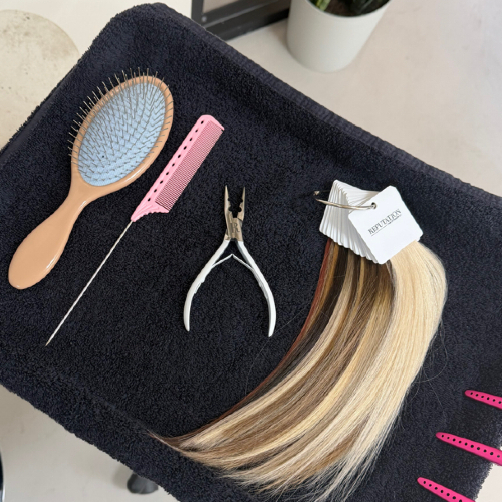 Extention Mini Move-up at Amyxstylist in Dallas, TX