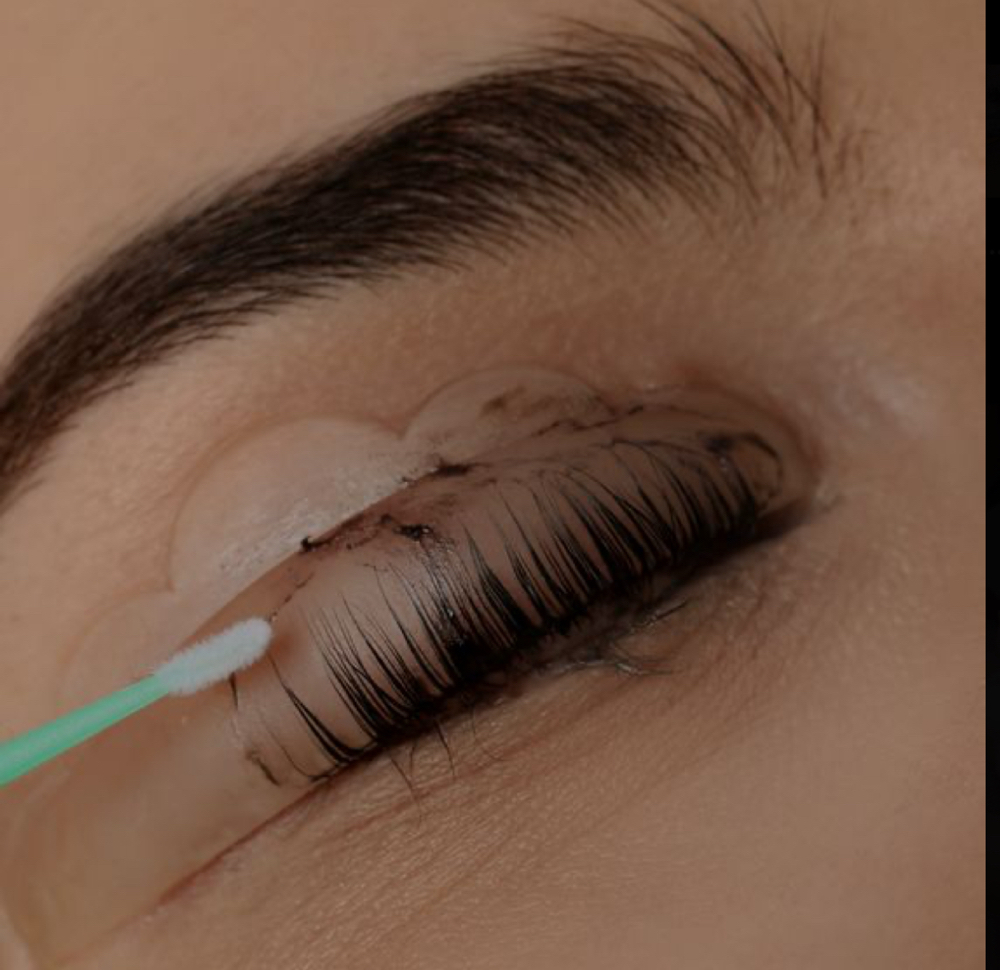 Lash Tinting at Luna Vita Esthetics in Lowell, AR
