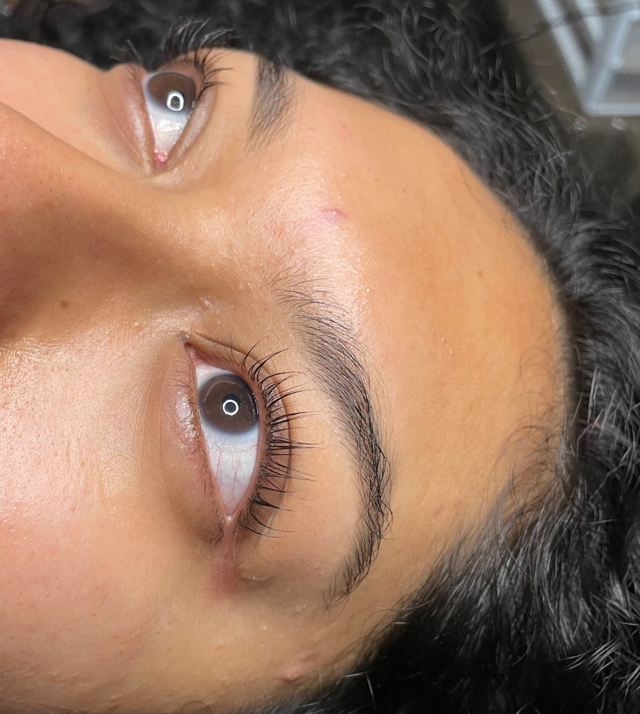 LASH LIFT + TINT