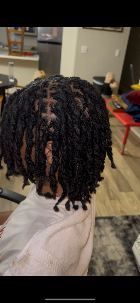 Kids Loc Retwist w/Style Included