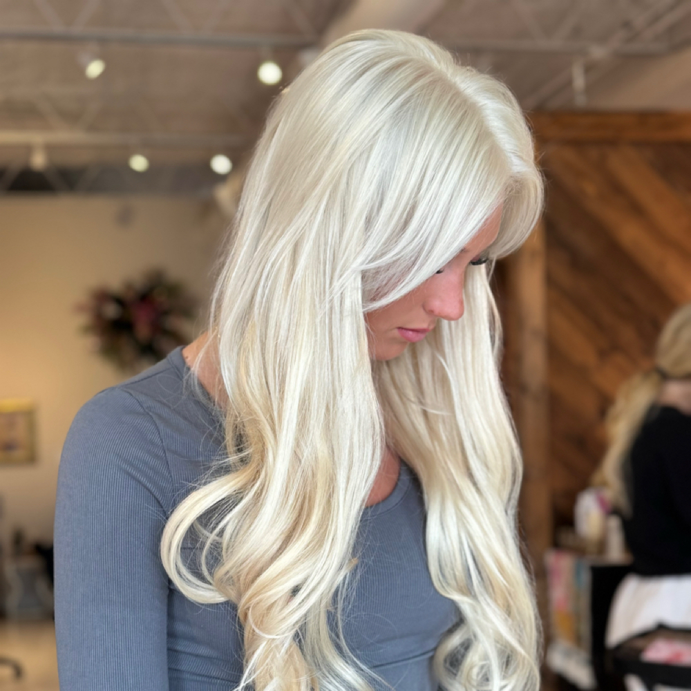 Bleach Retouch at Teased X Lyndsi in San Angelo, TX