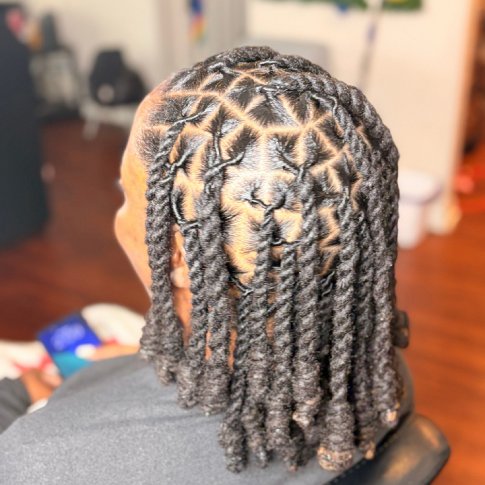 Loc Bob Style at Loc’d Em Up By Kaee in Mobile, AL