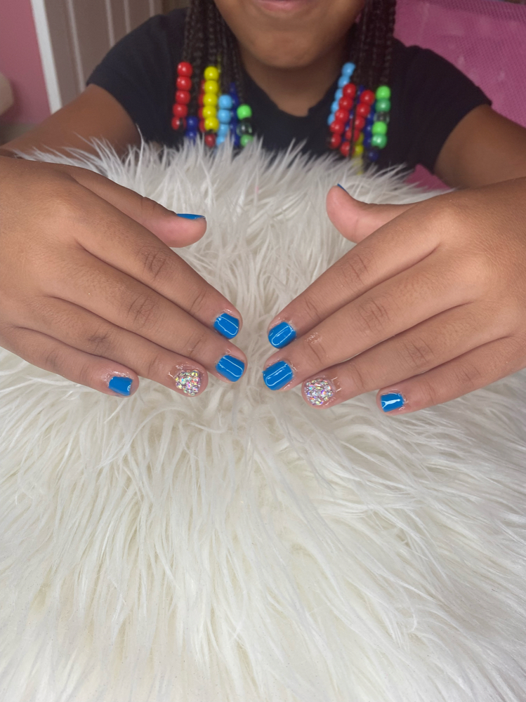 Kids manicure