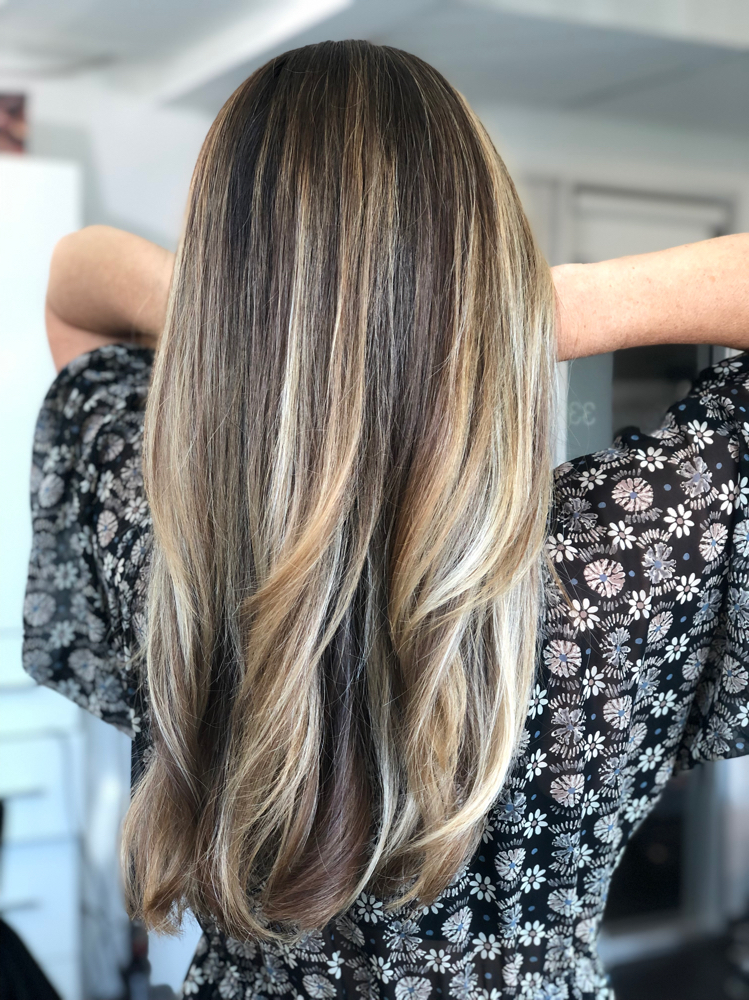 Women's Blow-Dry