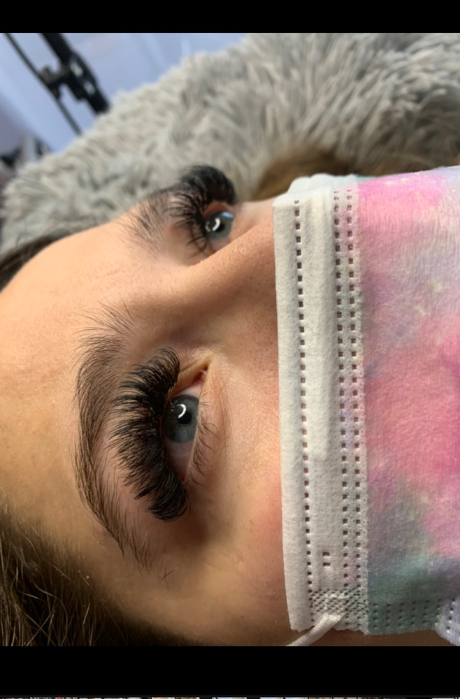 Full Set Volume Lashes