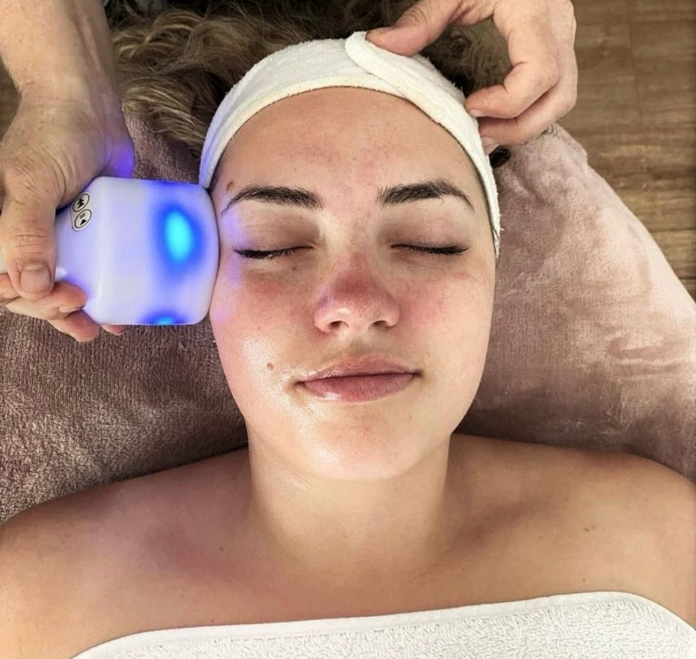 Neveskin Facial