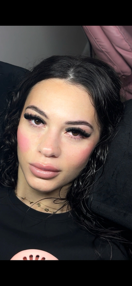 Lash touch up ( 5 days or less)