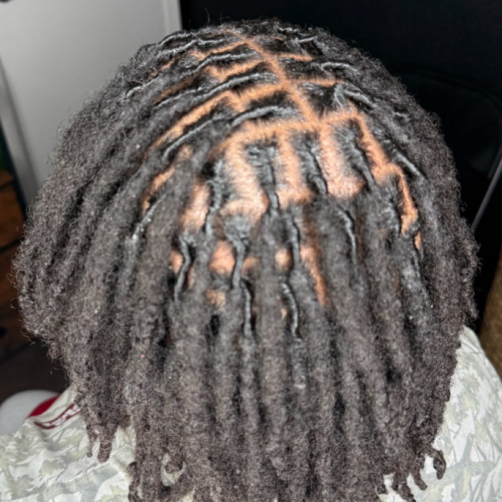 Loc Retwist at ReLOCsation in Helendale, CA