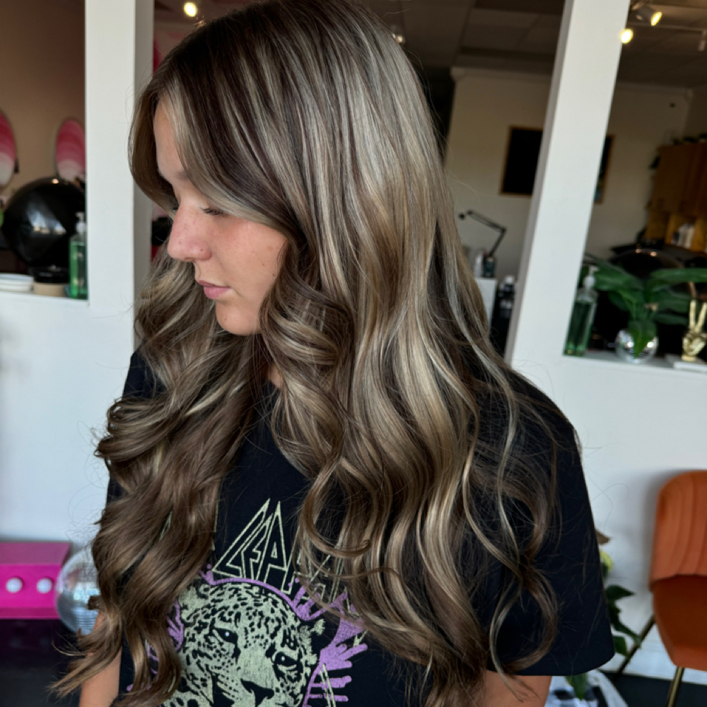 Weft Extention Installation at Lauren Topp at L Cosmetics in Eddyville, KY