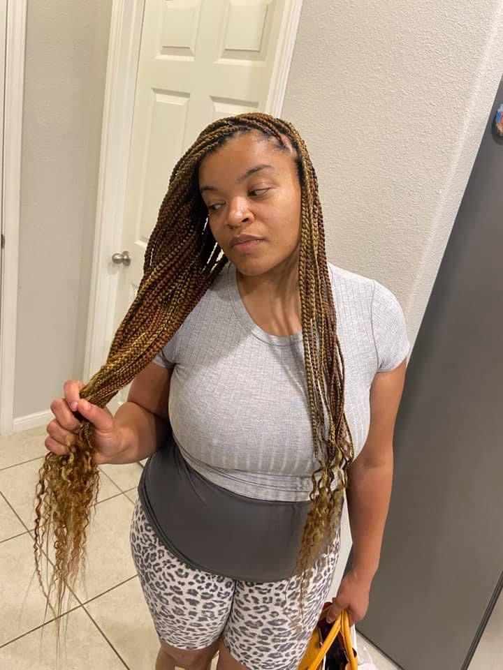 Small Knotless (Waist Length)