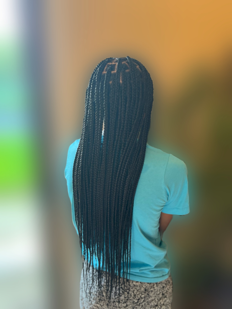 Knotless Braids: Medium
