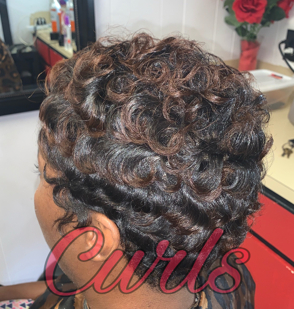 Shampoo Style at Thee 🦋 Butterfly Effect in Kilgore, TX
