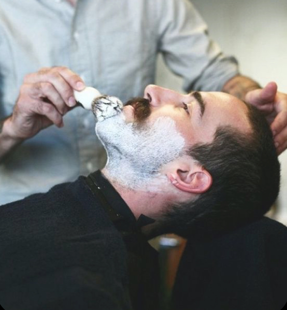 Straight Razor Face Shave