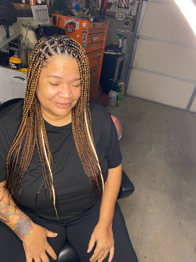 Mid Back Knotless Braids