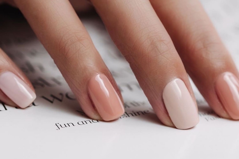 Deluxe Manicure
