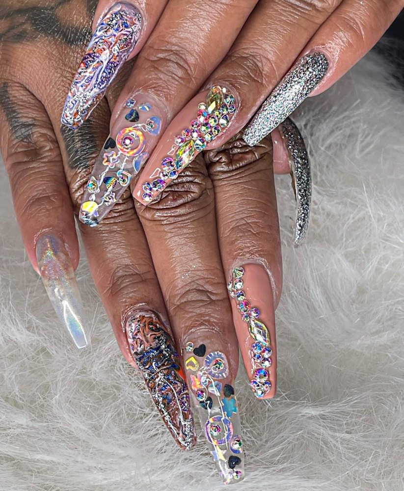 Freestyle (4 Diamond Nails)