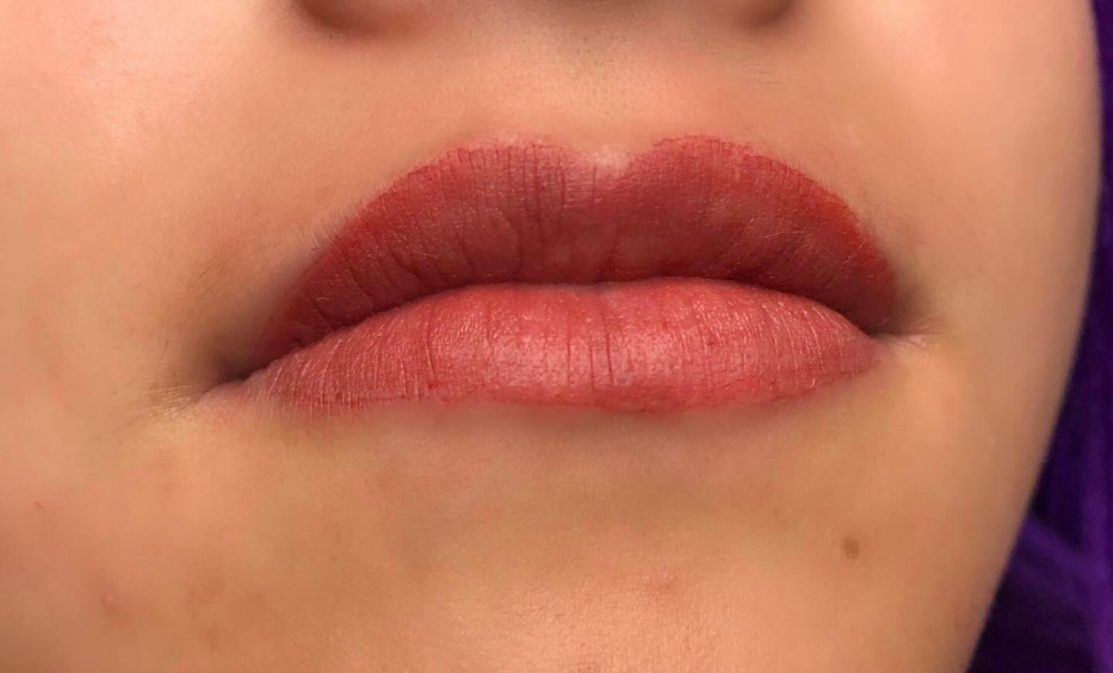 Lip Blushing Touch Up