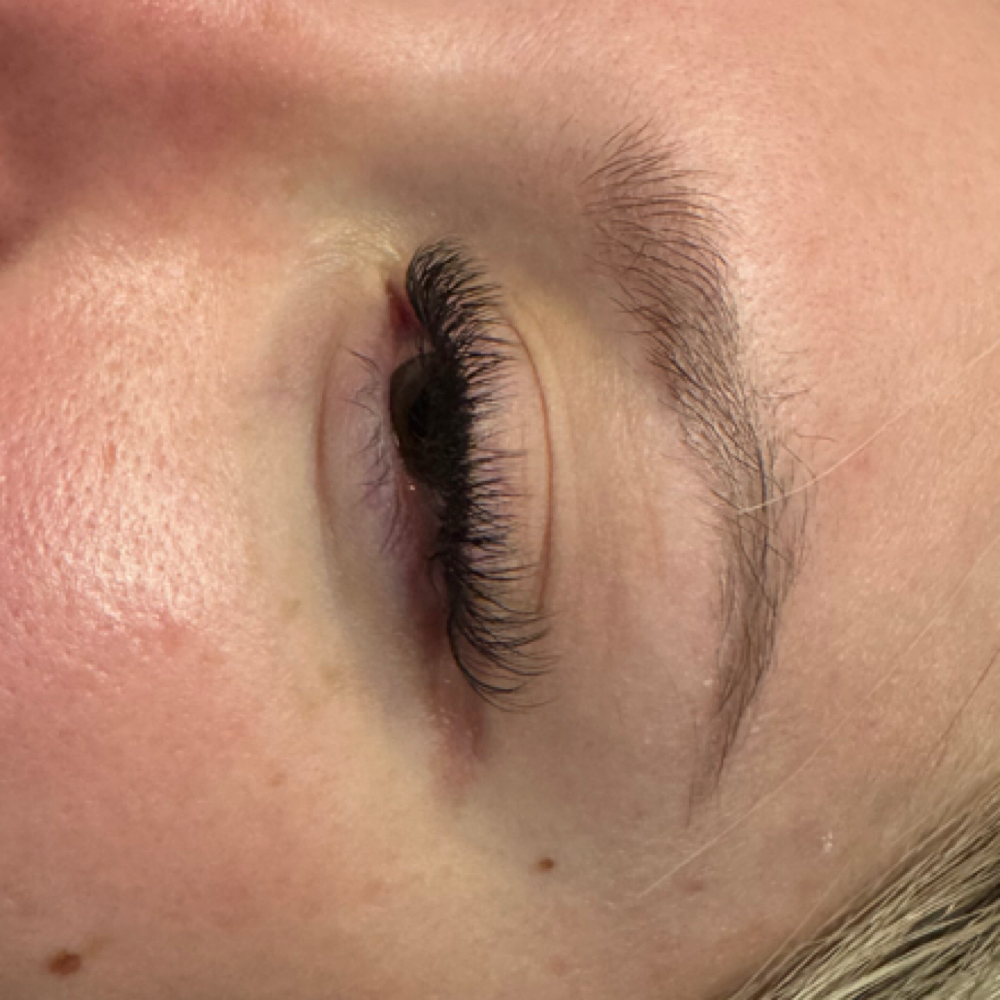 Lash Extension Removal at 865 Lash Lounge & Hair Co. in Alcoa, TN