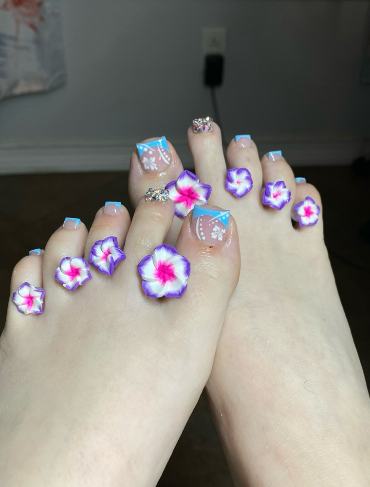 Acrylic toes