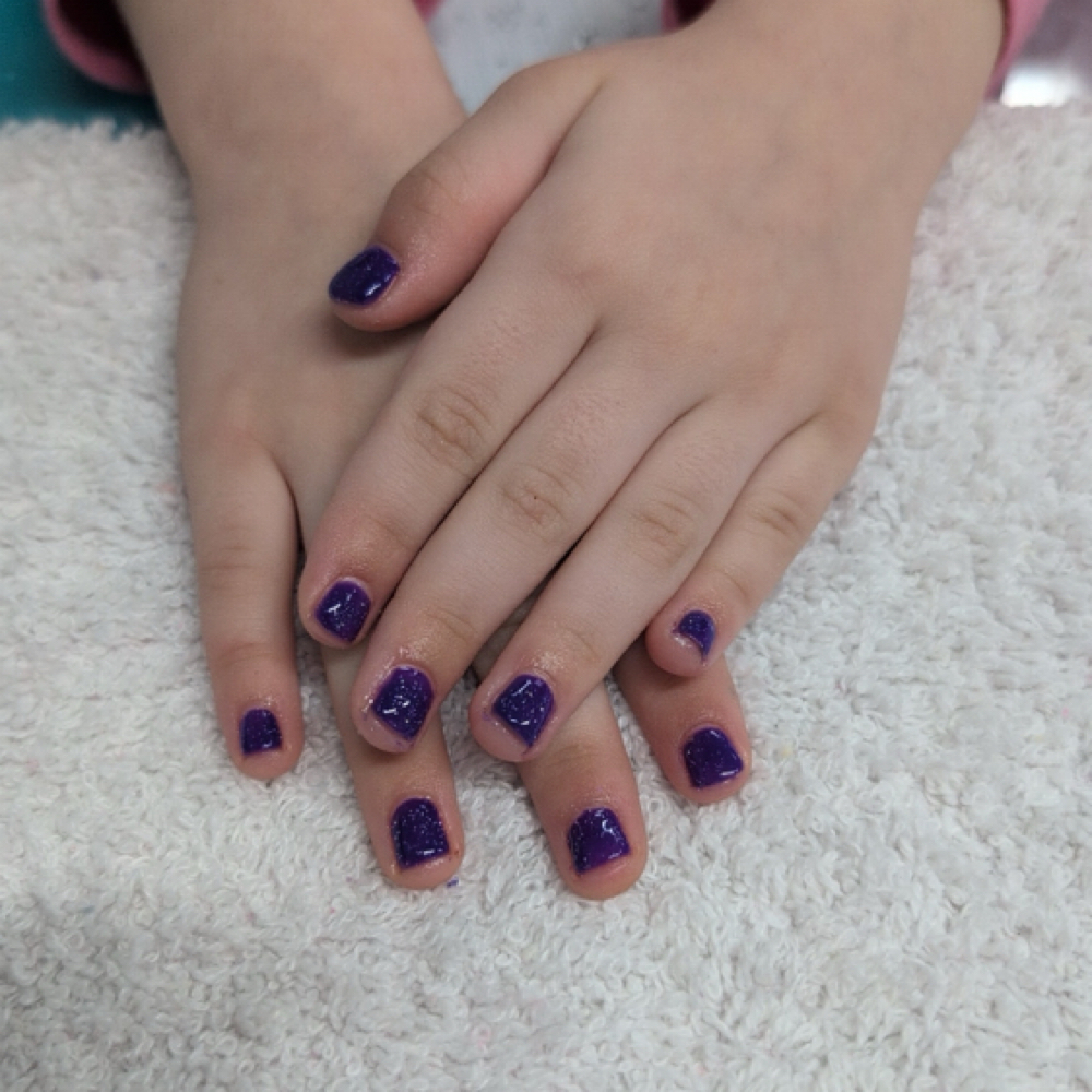 Mini Mani Regular Polish at Tips to Toes Nail Studio & Bekah’s Beauty Bar in Hooksett, NH