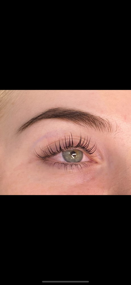 Eyelash Extension Removal