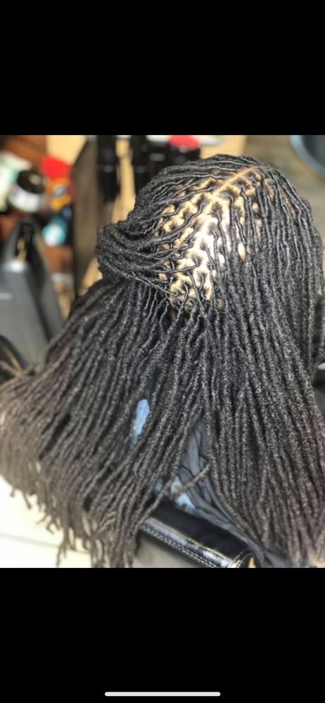 Loc Retwist ( Loc count 90 - 150 )