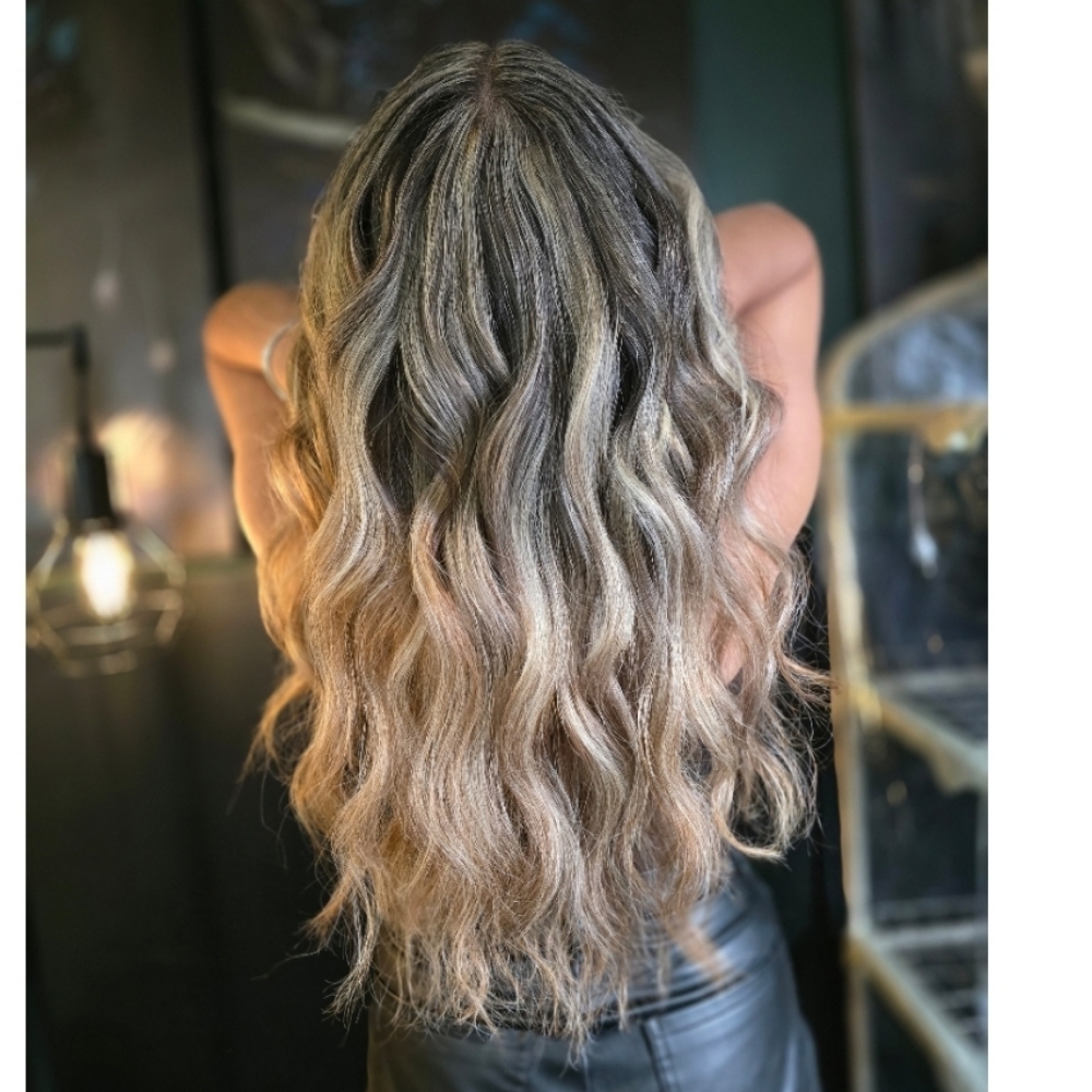 Bayalage/Reverse Bayalage/Ombre' at Sommer Scissorhands in Goshen, IN