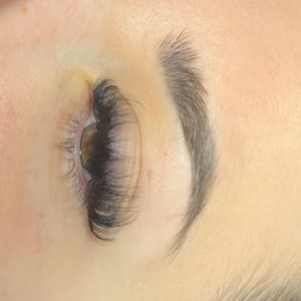 Hybrid Fullset at Luxury Lashes by Lex in Chandler, AZ