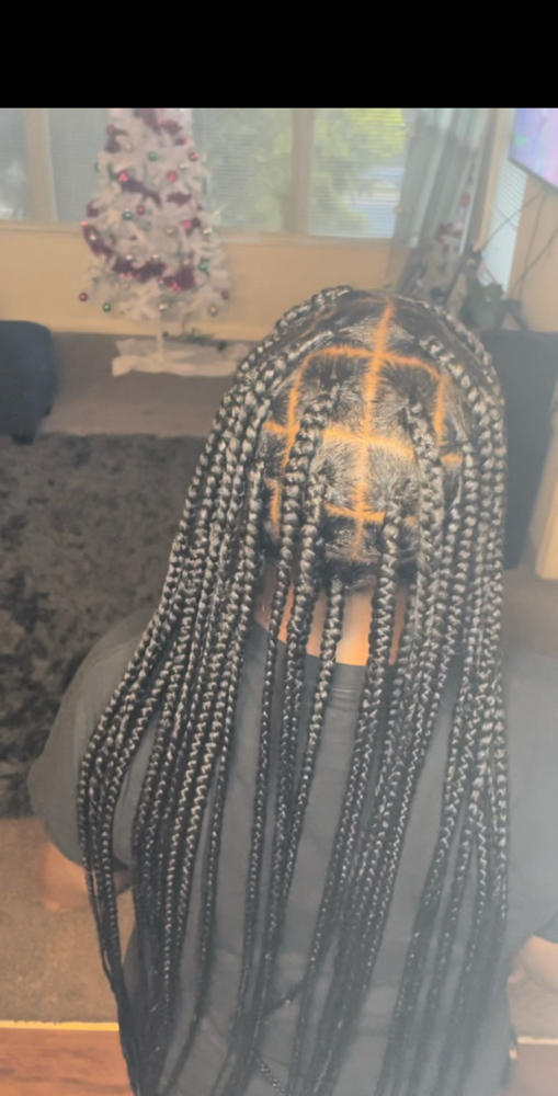 Jumbo Knotless Braids