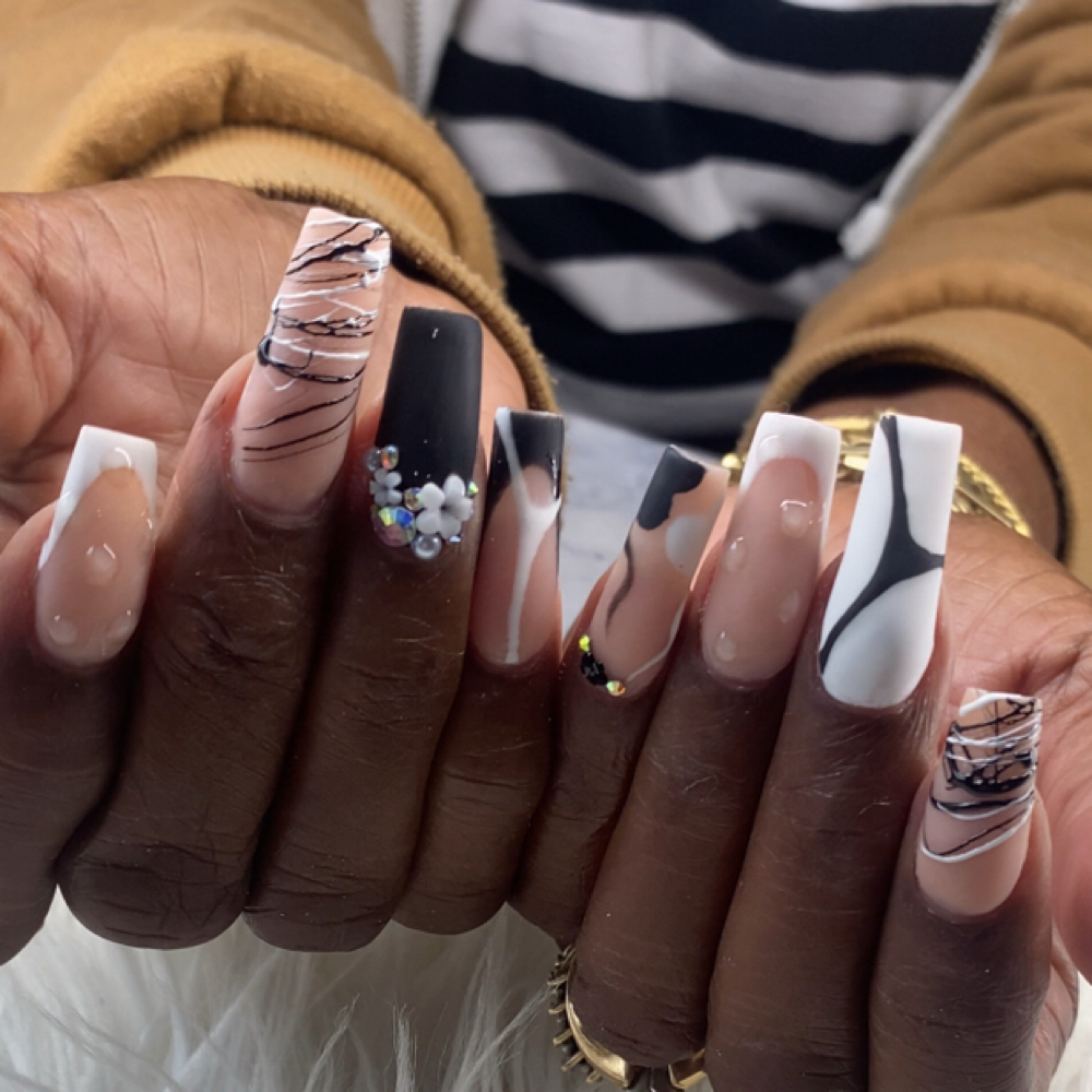 FREESTYLE SETS at Queen Snek Nails in Detroit, MI