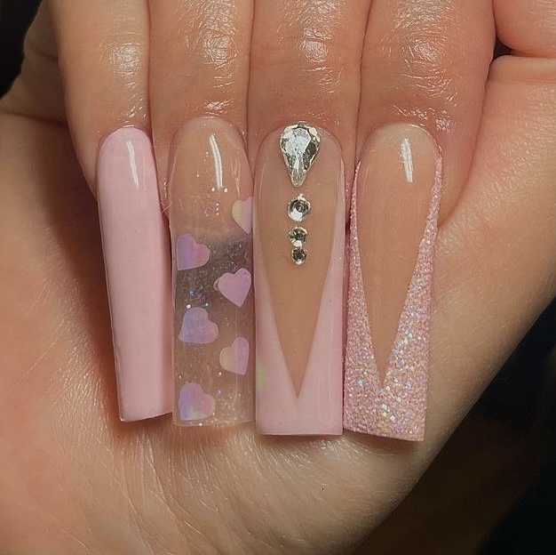Long French Tip/ V Cut